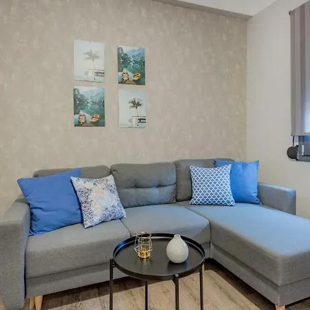 Stylish & Bright In The Centre דירה